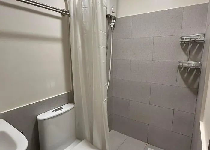 Aparthotel Cozy Couple's Getaway - The Median