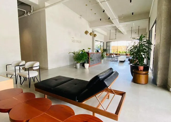 Cozy Couple's Getaway - The Median * Tabok